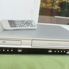 Video recorder VHS combo cu DVD player Schneider Silva DVC 3064