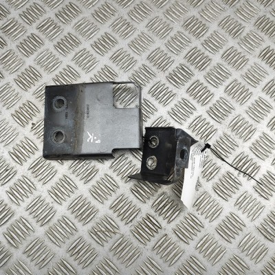 Suport aripa st&amp;acirc;nga față JAGUAR F-PACE X761 2018 OEM: HK83-16A143-AB,HK83-16151-AB 32794265 foto