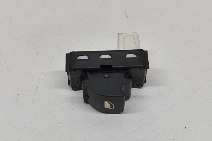 Buton geam ușă st&acirc;nga spate PEUGEOT 5008 II MC, MJ, MR, M4 2023 OEM: 98044803ZD | 31990653