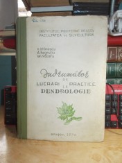 V. STANESCU - INDRUMATOR DE LUCRARI PRACTICE LA DENDROLOGIE , BRASOV , 1970 foto