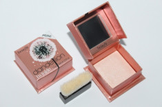 Pudra iluminatoare Benefit Mini Dandelion Twinkle foto