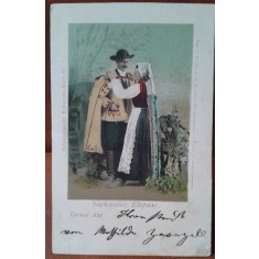 Carte postala, barbat si femeie in costume traditionale, perioada interbelica