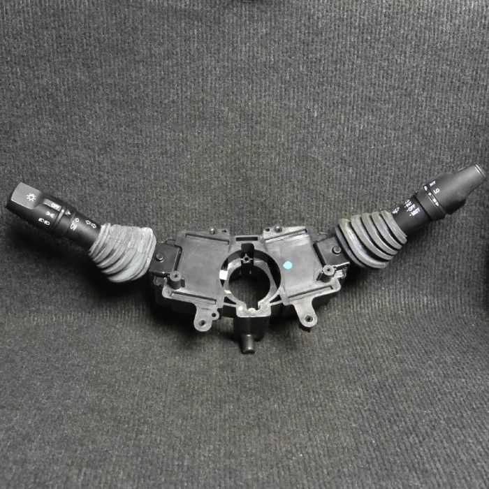 Maneta semnalizare ștergătoare CHEVROLET CAPTIVA C100, C140 2011 1511386