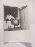 Fotografie ofiter cu televizor