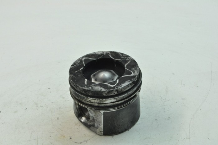 Piston MINI COOPER R56 2010 OEM: 78L65 11582658