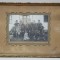 VANATORI , FOTOGRAFIE DE GRUP LA GLOGOVAT , MONOCROMA, INRAMATA , DATATA 1933 , IN CENTRU SUS DEGRADATA *
