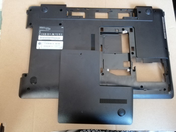 carcasa+ capac jos bottom case Samsung NP300E7A 300e 17.3 inci BA75-03350A