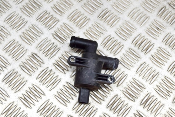 Pompa de apa auxiliara AUDI A4 Avant 8K5, B8 2013 OEM: 4H0121671B 21093229