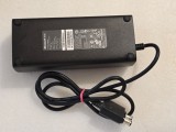 Sursă Alimentare Xbox 360 Slim Originală Microsoft &ndash; 12V, 10.83A (135W)