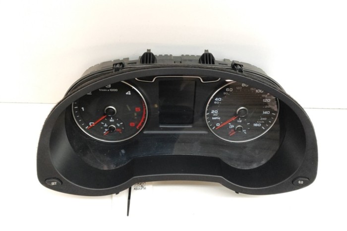 Ceas de bord AUDI Q3 8U 2014 OEM: 8U0920980E,A2C53219792,A2C85062200 24460105