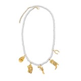 Colier perle cu charmuri aurii