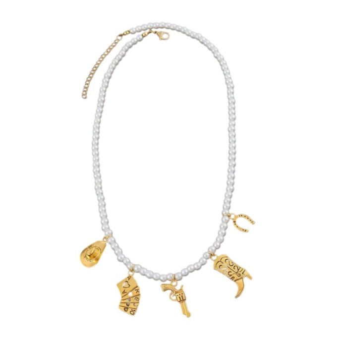 Colier perle cu charmuri aurii