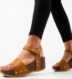 Cumpara ieftin Platforme dama Macie Camel