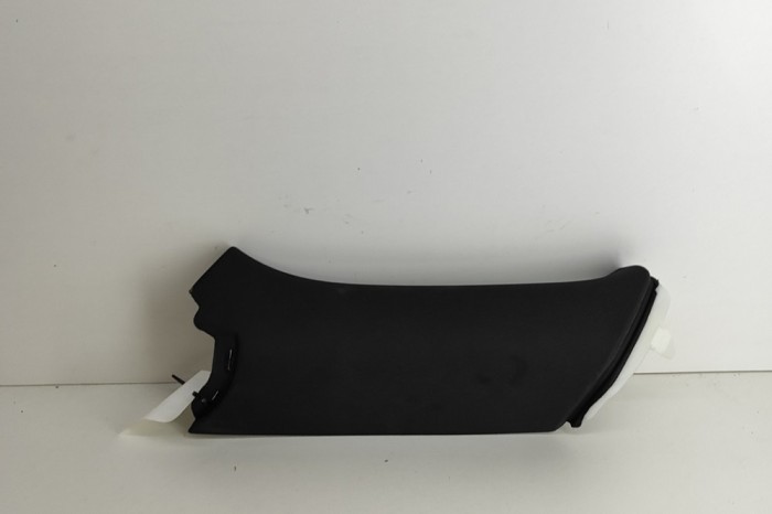 Ornament st&acirc;lp dreapta AUDI A4 Avant 8W2, B9 2023 OEM: 8W9867288B 24924734