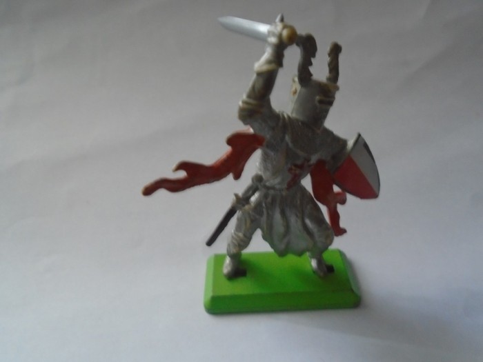 bnk jc Anglia - Britains Ltd Deetail no 695 - cavaler