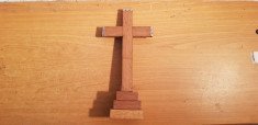 Cruce Catolica lemn foto