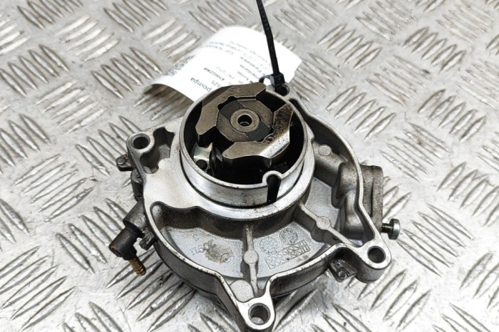 Pompa de vacuum JEEP RENEGADE Off-road BU 2015 OEM: 55221325 27605825