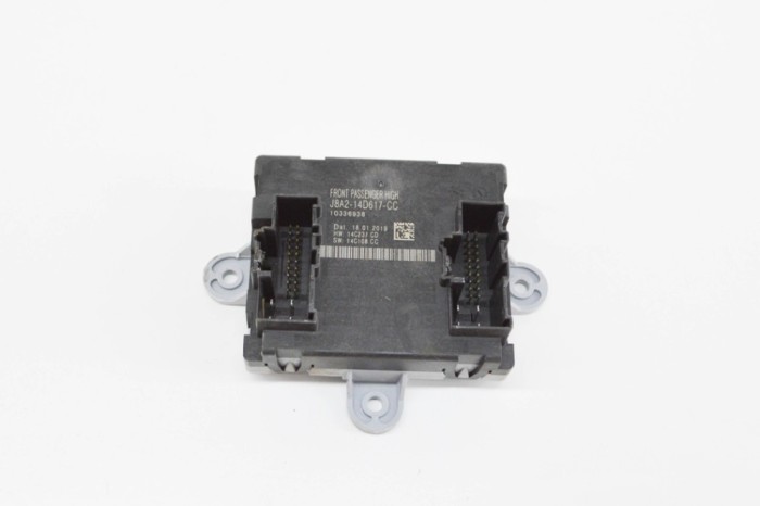 Modul de control ușă st&acirc;nga față JAGUAR I-PACE X590 2019 OEM: J8A2-14D617-CC,10336938 17776036