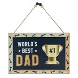 Decoratiune din lemn suspendabila Shopiens&reg;, cu mesaj &quot;World&#039;s Best Dad&quot;