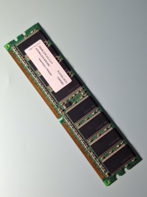 Aeneon 256MB DDR RAM - 333MHz, CL2.5 PC2700U-25331. Memorie RAM 256MB foto