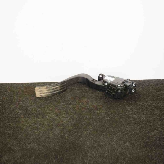 Pedala de accelerație DACIA DUSTER 2013 OEM: 82005015536PV009085 3063913