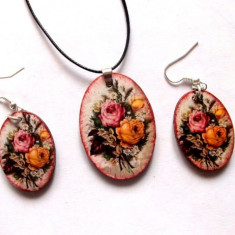 Set bijuterii lemn cu model floral, trandafiri galbeni, roz 40466