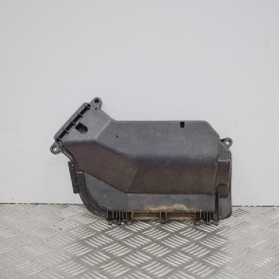 Carcasa filtru de aer (partea superioară) PORSCHE MACAN 95B 2015 OEM: 95B907613 | 2610484 foto