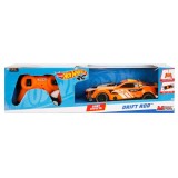 Masina cu telecomanda Hot Wheels Drift Rod 1:24, 8 km/h, Baterii incluse (3xAA masinuta, 2xAAA telecomanda)
