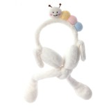 Casti de iarna cu design omida zambitoare si detalii pastel