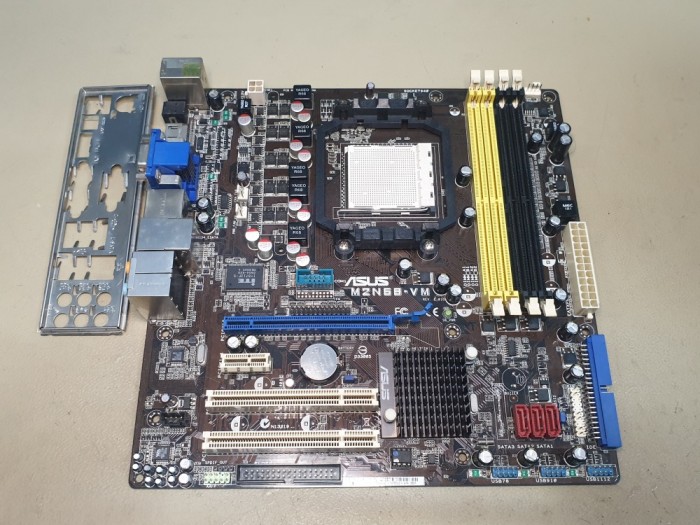 Placa de baza Asus M2N68-VM Socket AM2+