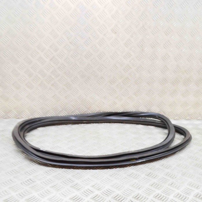 Garnitura ușă dreapta față AUDI Q5 FY 2021 OEM: 80A831721B