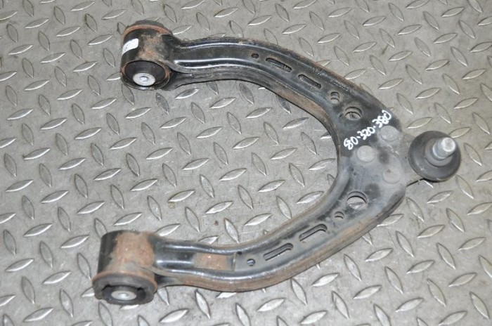 Braț superior st&acirc;nga față TESLA MODEL S 2015 OEM: 1043965-00-A 4158414