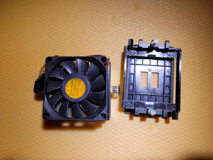 radiator si cooler PC - pentru socket 754