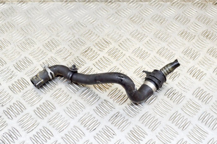 Furtun de lichid de răcire VOLVO XC90 II 2018 OEM: 31368537 13569568