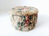 Cutie Veche Vintage Textil, Ace, Ate, Nasturi, Bijuterii - Diametru 12cm, Inaltime 7cm
