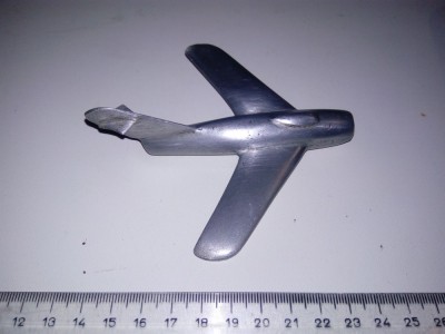 MACHETA VECHE AVION foto