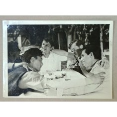 SCENA DIN FILMUL &#039; CALDURA &#039; : SEBASTIAN PAPAIANI , VLADIMIR GAITAN , GEORGE MIHAITA , FOTOGRAFIE DE PRESA , 1969
