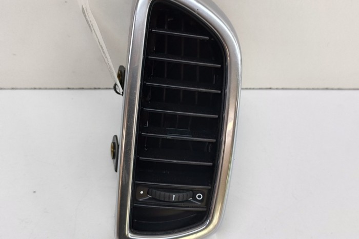 Gura de ventilație planșa de bord PORSCHE CAYENNE 92A 2011 OEM: 7P5819703A,7P5.819.703.A 29998513
