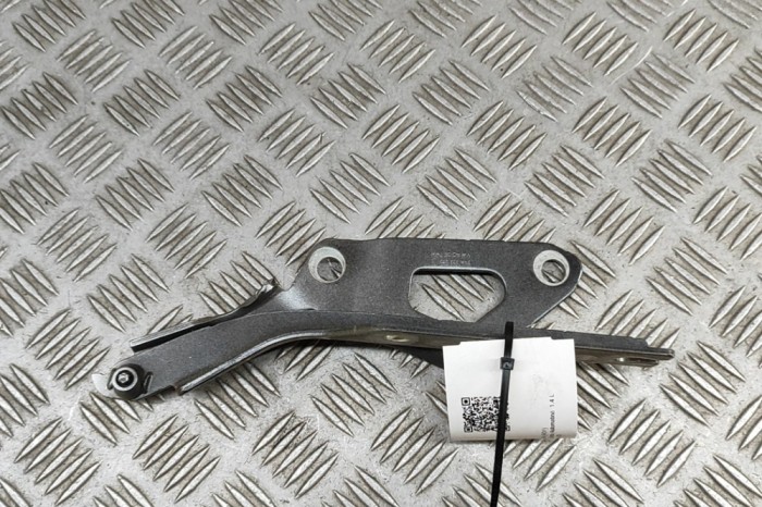 Balama capota dreapta față VW TIGUAN AD1 2021 OEM: 5NA823302J 25572840