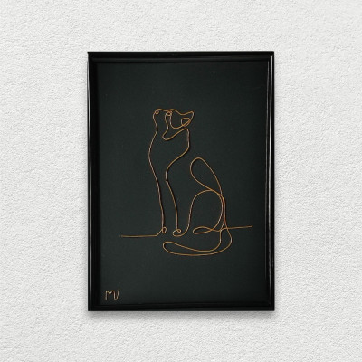 Tablou pisica cersetoare, sculptura din fir continuu de sarma placata cu aur, 18&amp;times;24 cm foto
