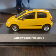 Macheta VOLKSWAGEN ( VW ) FOX 2005 - Ixo, scara1/43, noua.