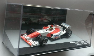 Macheta Toyota TF104B Formula 1 2004 (Ricardo Zonta) - IXO/Altaya 1/43 F1 foto