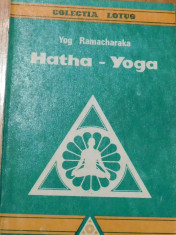 Hatha - Yoga de Yog Ramacharaka Colectia Lotus foto