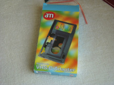 Adaptor Caseta Video tip VHS?C la VHS - ca Noua foto