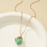 Colier damă cu pandantiv din piatră naturală verde, design neregulat, placat cu aur 14K