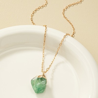 Colier damă cu pandantiv din piatră naturală verde, design neregulat, placat cu aur 14K foto