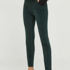 Levi's pantaloni de catifea cord 724 culoarea verde, drept, high waist