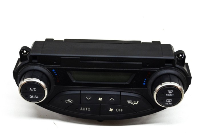 Modul de climatizare TOYOTA YARIS _P13_ 2015 OEM: 75F206,75H394 13664148