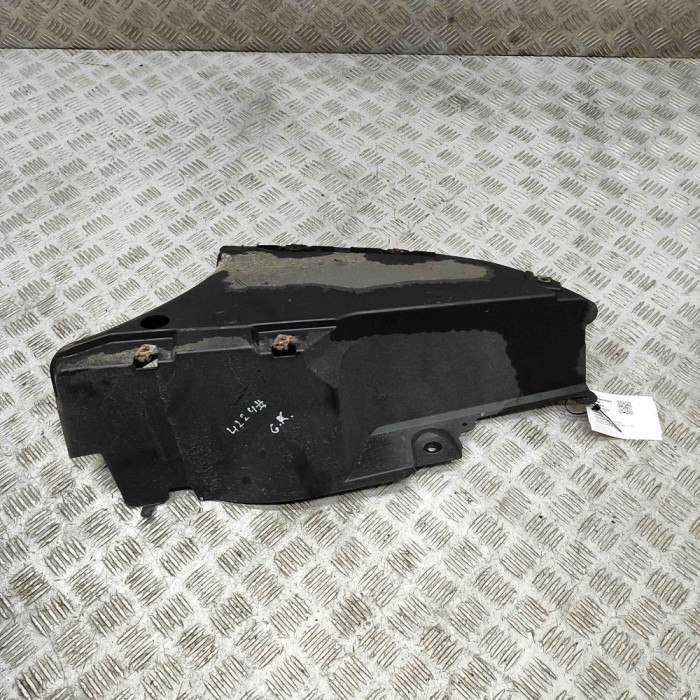 Scut motor st&acirc;nga spate BMW 3 F30, F80 2017 OEM: 7258047