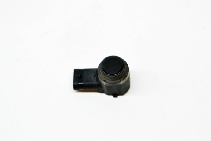 Senzor de parcare față AUDI A4 Avant 8K5, B8 2015 OEM: 308407,5KD919275C 13547175